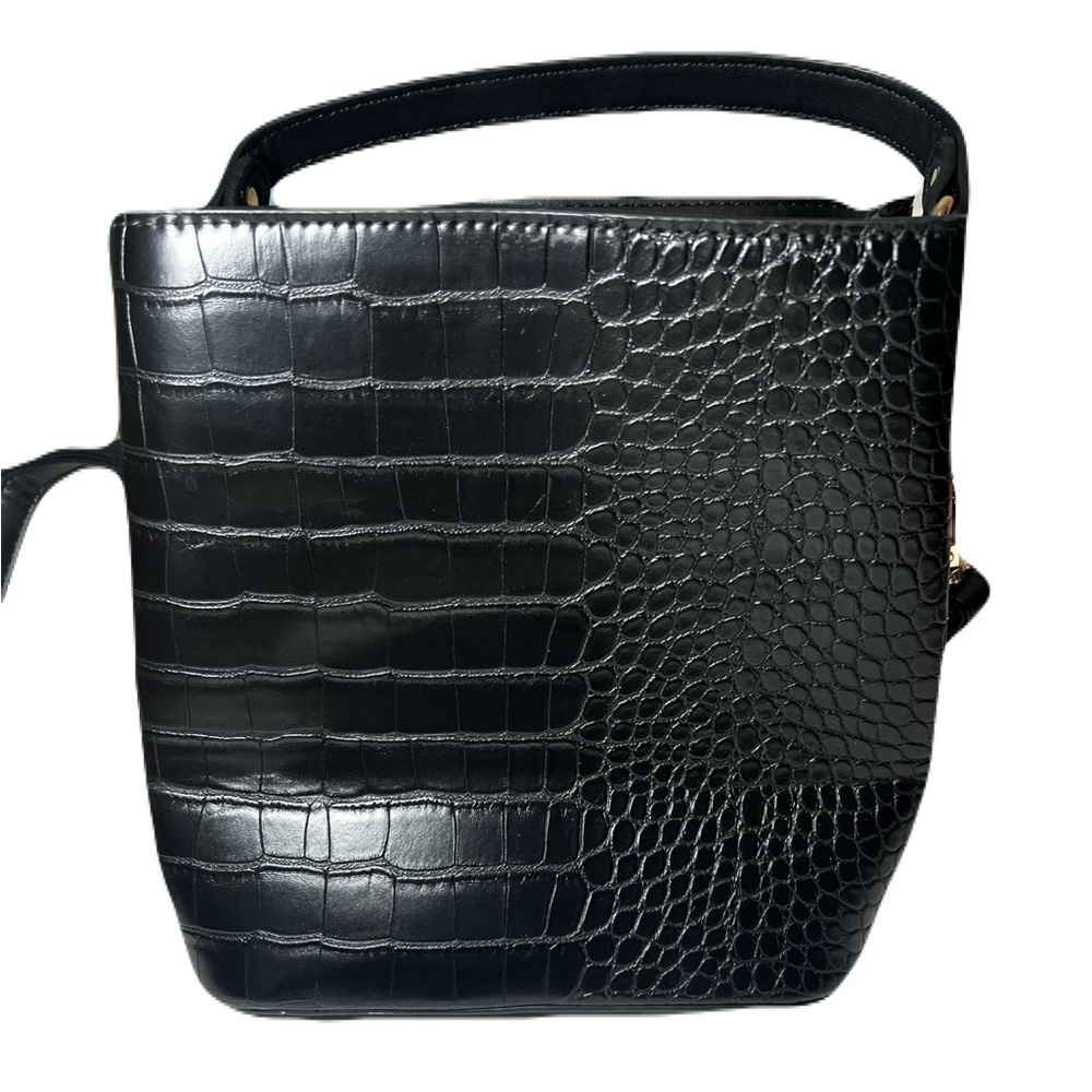 🖤 NWOT AOTA All of the Above Elena Croc Vegan Bucket Bag 🖤